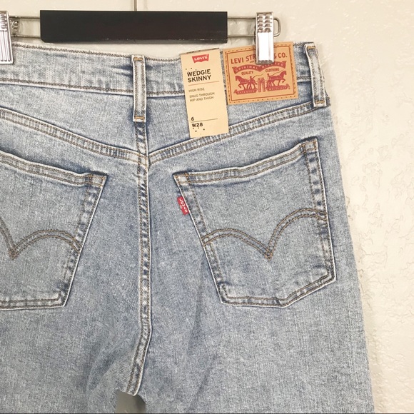 Levi’s Wedgie High Rise Skinny Jeans; sz28 - Picture 8 of 8